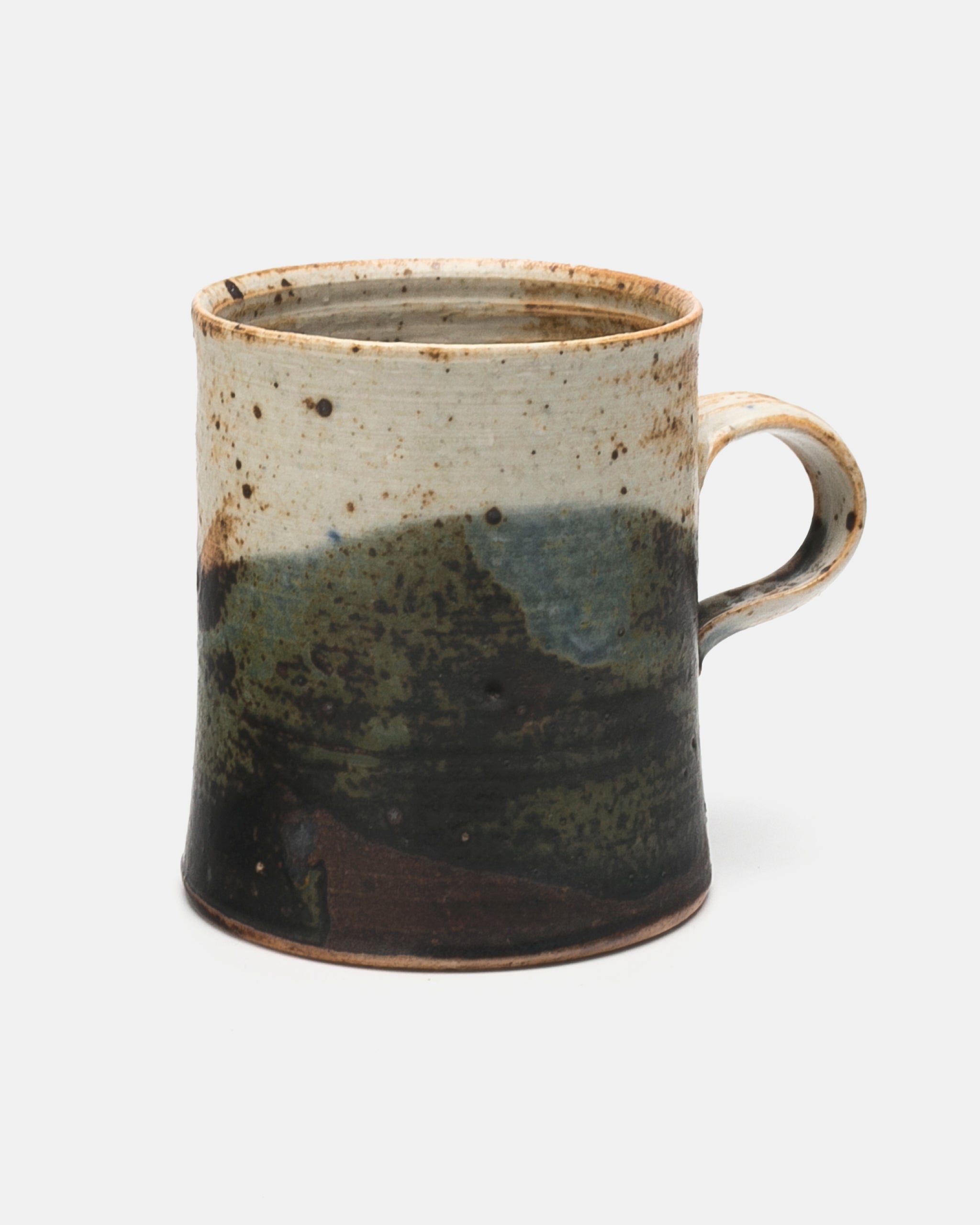 KYLLIKKI SALMENHAARA | MUG | ARABIA ART DEPARTMENT – ELEPHANT