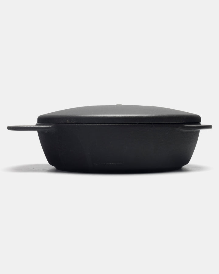 "NURMESNIEMI" TABLE SKILLET(MATTE BLACK) 1.5L