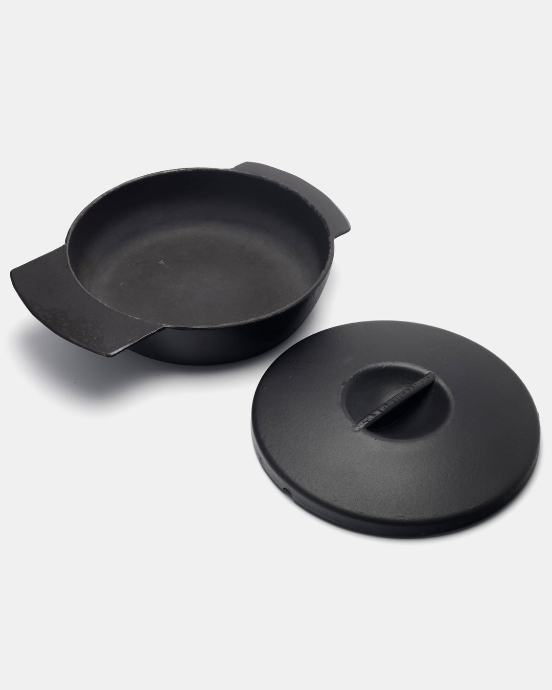 "NURMESNIEMI" TABLE SKILLET(MATTE BLACK) 1.5L