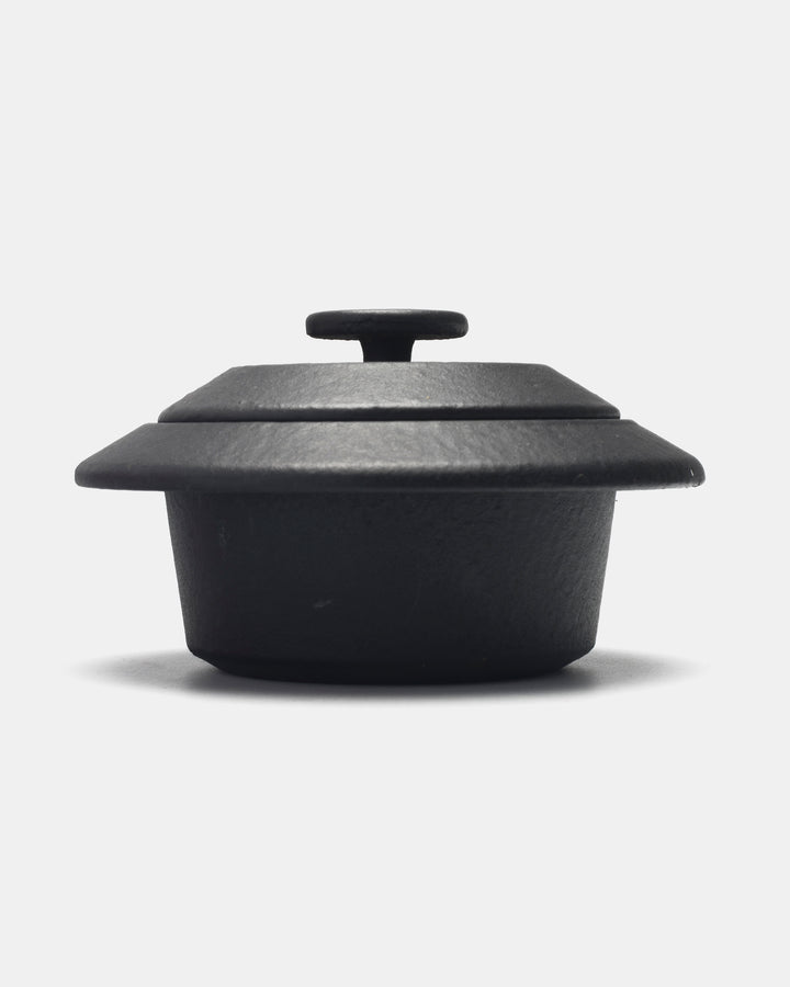 "FLYING SAUCER" CAST IRON POT (RED)