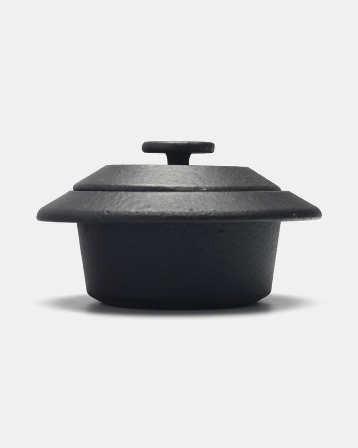 "FLYING SAUCER" CAST IRON POT (RED)