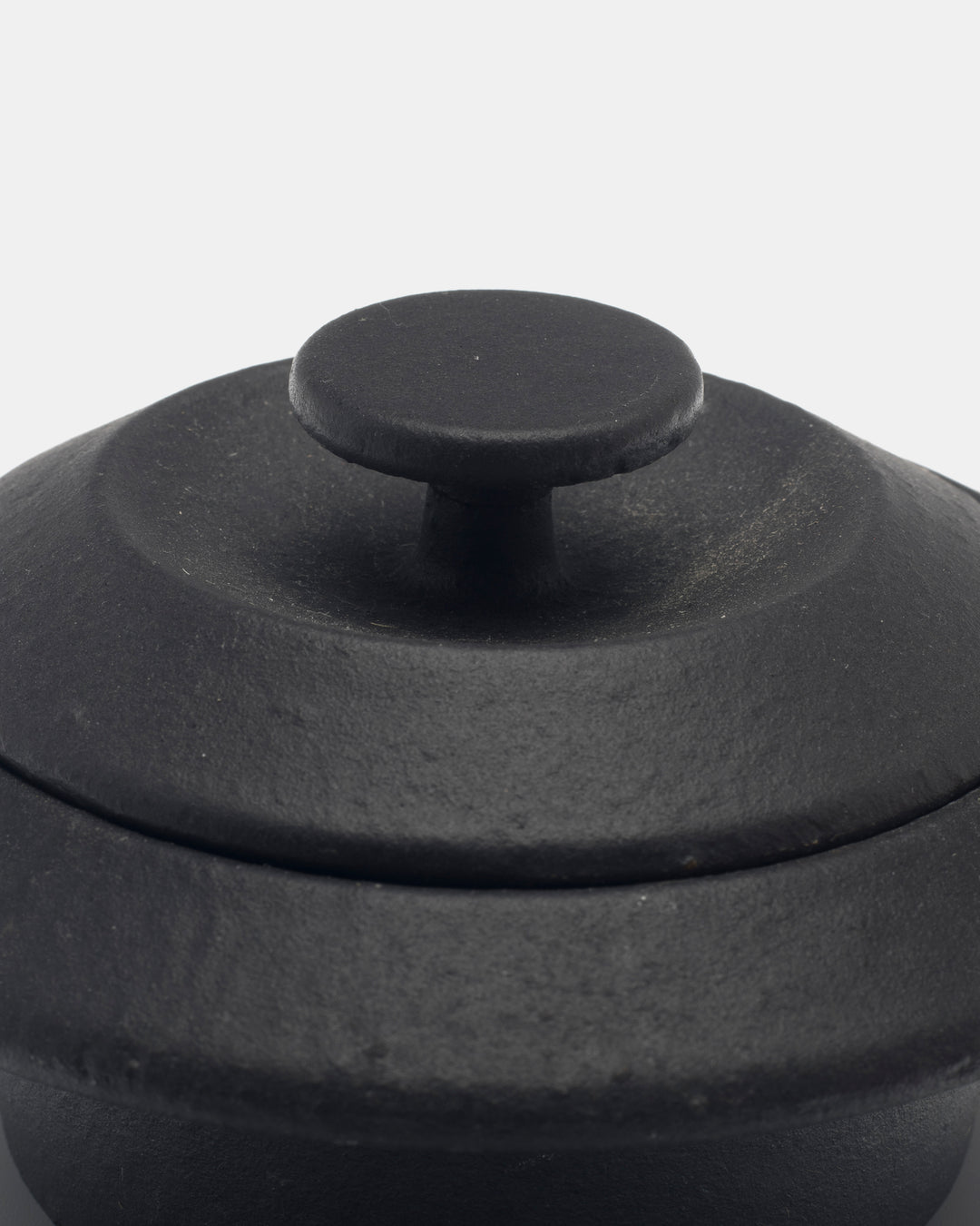 "FLYING SAUCER" CAST IRON POT (RED)