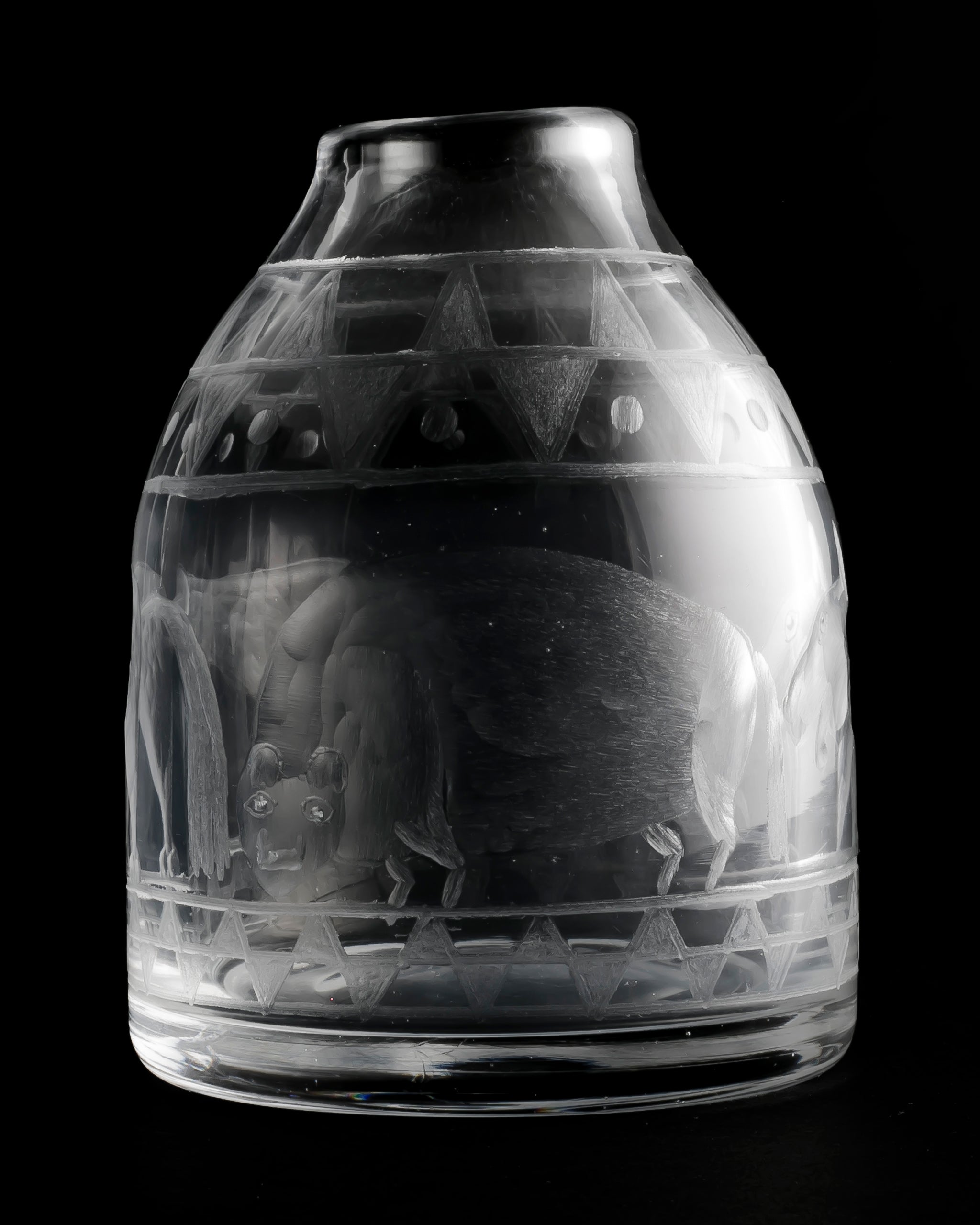 ERIK HÖGLUND | ENGRAVED VASE(CRYSTAL) H272 | BODA – ELEPHANT