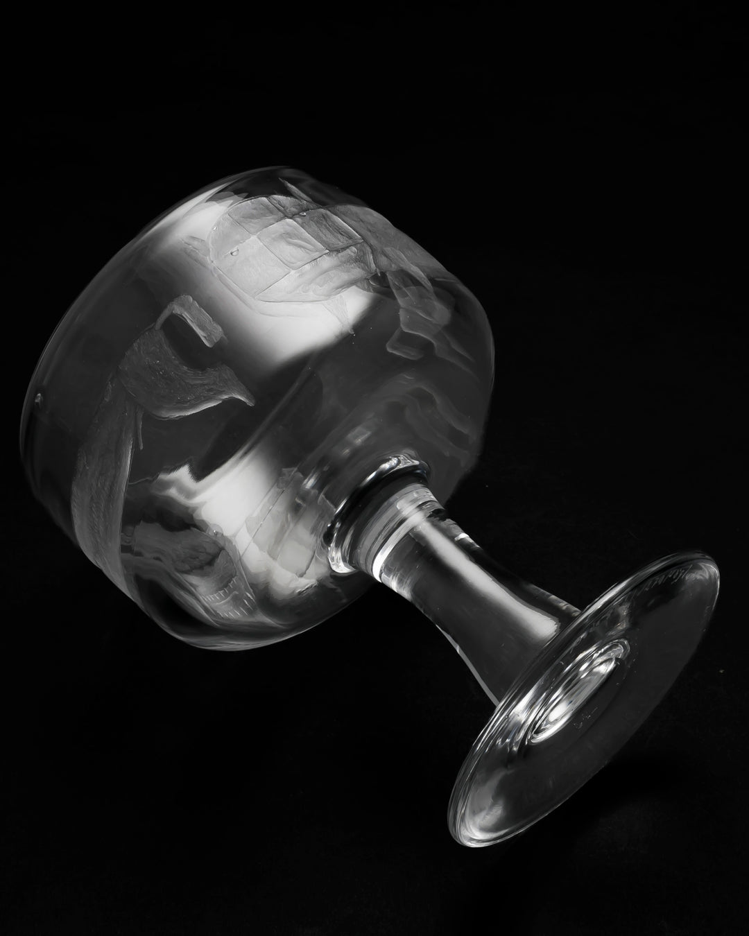 ENGRAVED BOWL ON FOOT(CRYSTAL) H852