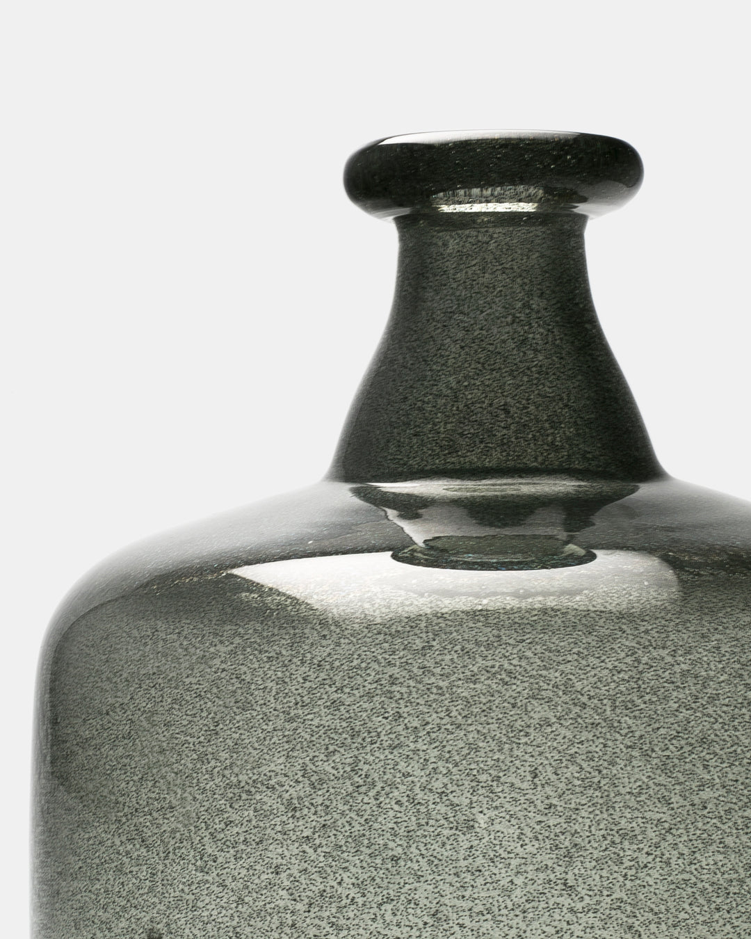 VASE(GREY CARBORUNDUM) H772