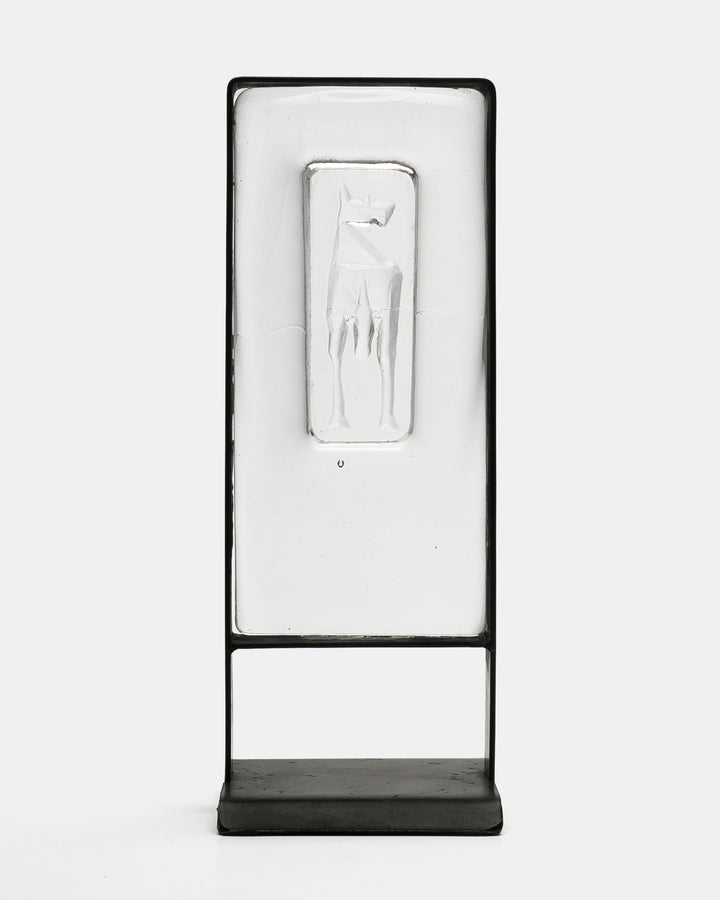 RELIEF IN IRON FRAME SH1259