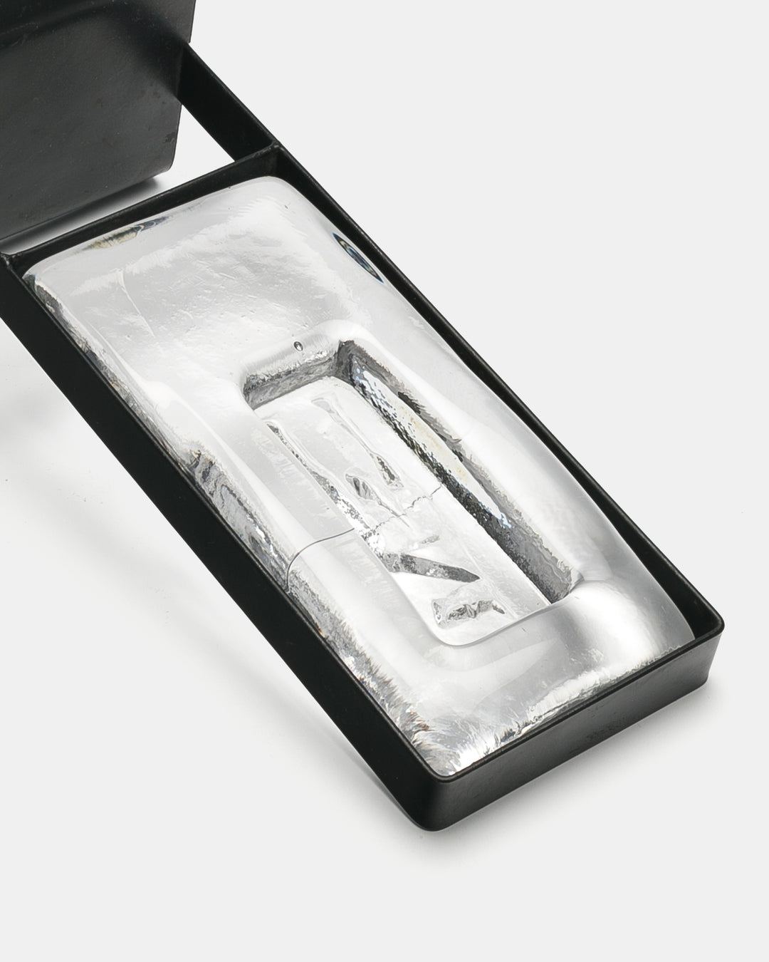 RELIEF IN IRON FRAME SH1259