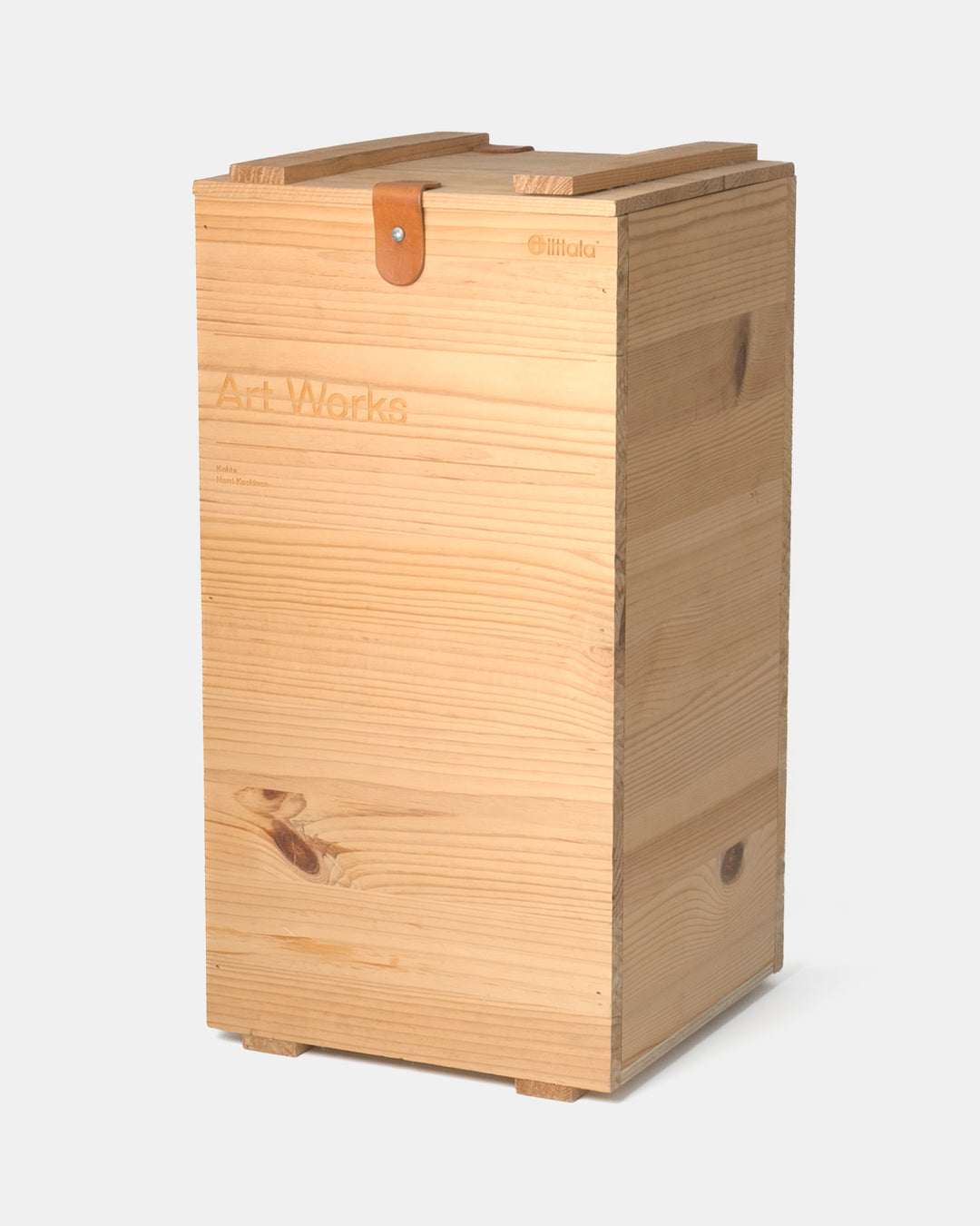 ART WORKS 2009 "KOHTA" PLUM/RED