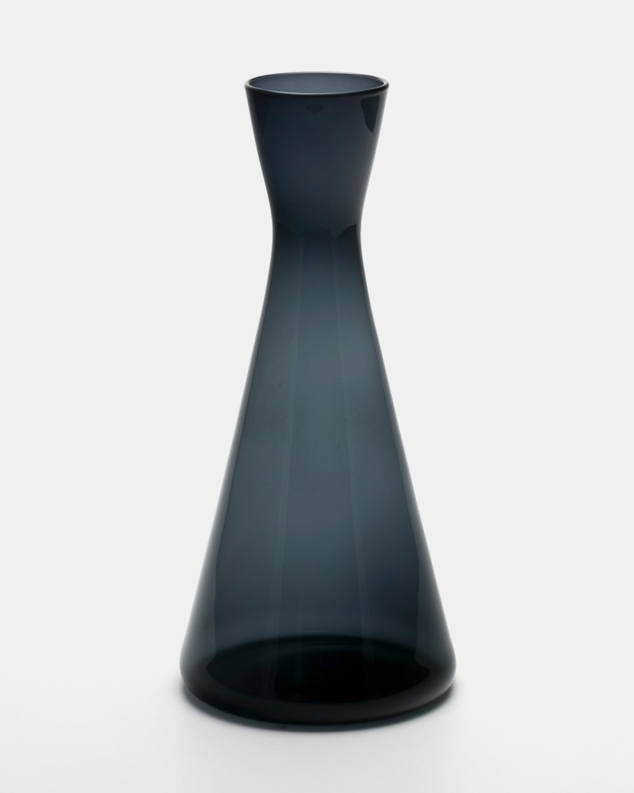 Kaj Franck Vase Blue Violet 1541 40cl Nuutajärvi Finland – ELEPHANT