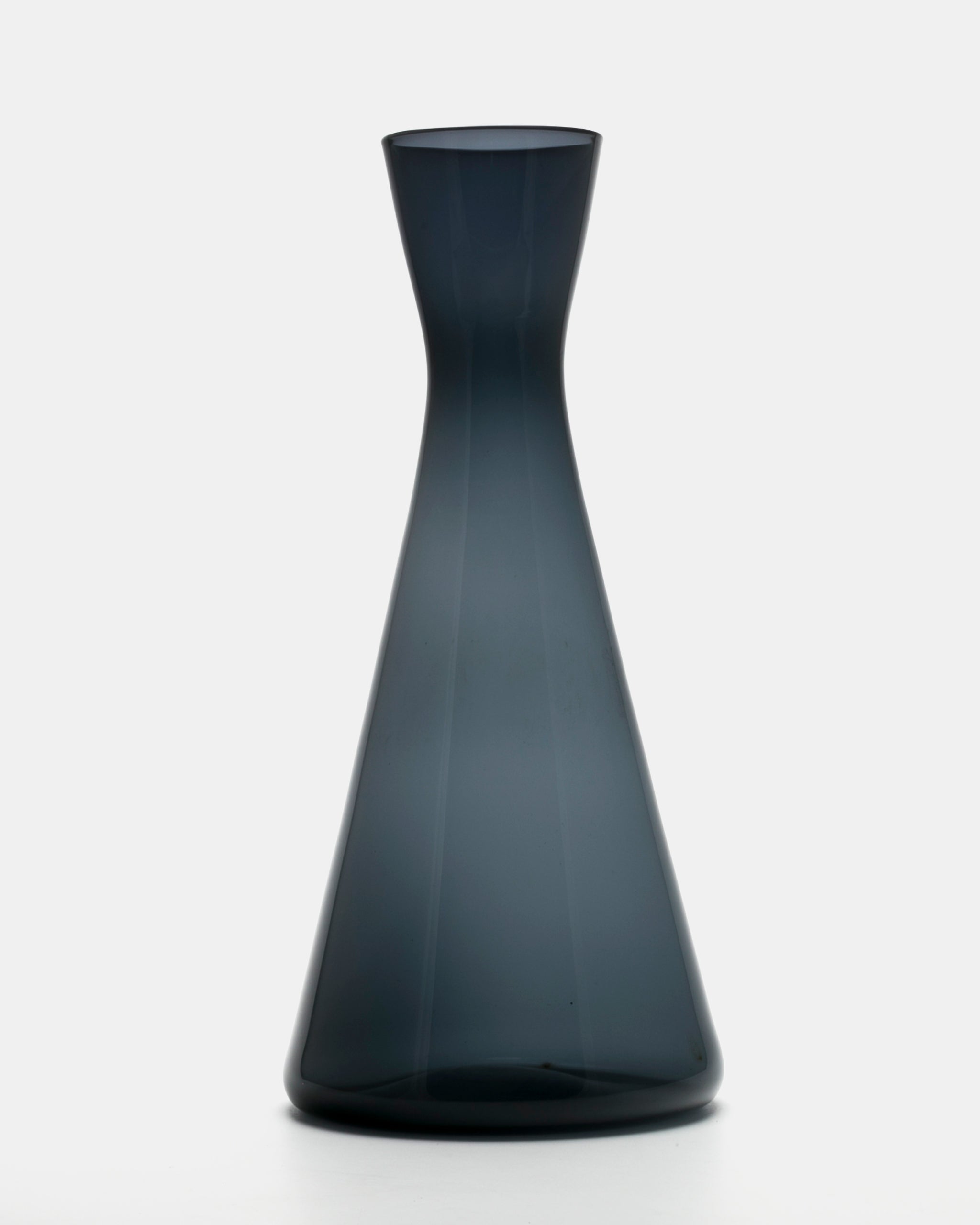 Kaj Franck Vase Blue Violet 1541 40cl Nuutajärvi Finland – ELEPHANT
