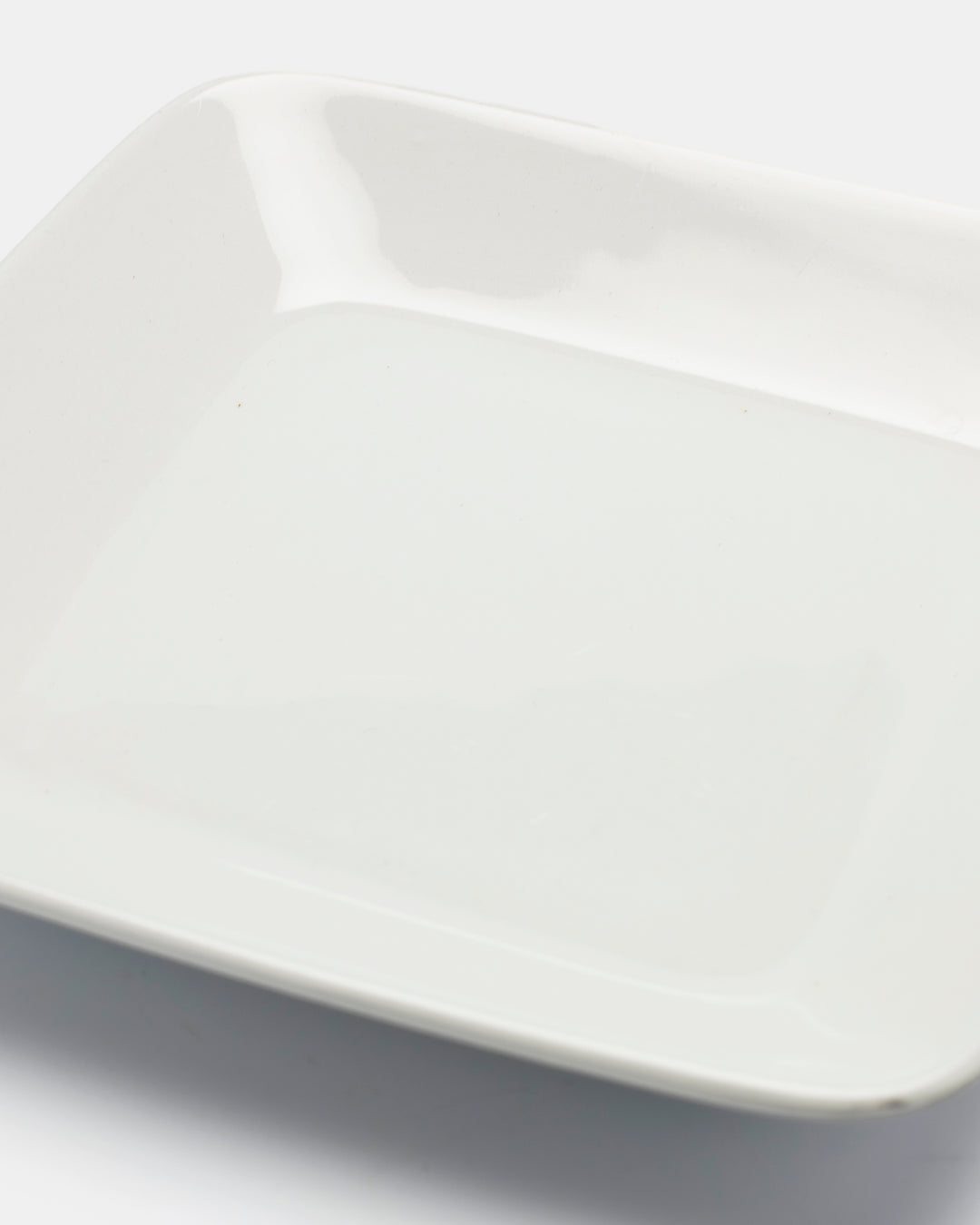 SQUARE PLATE(WHITE) G 134mm