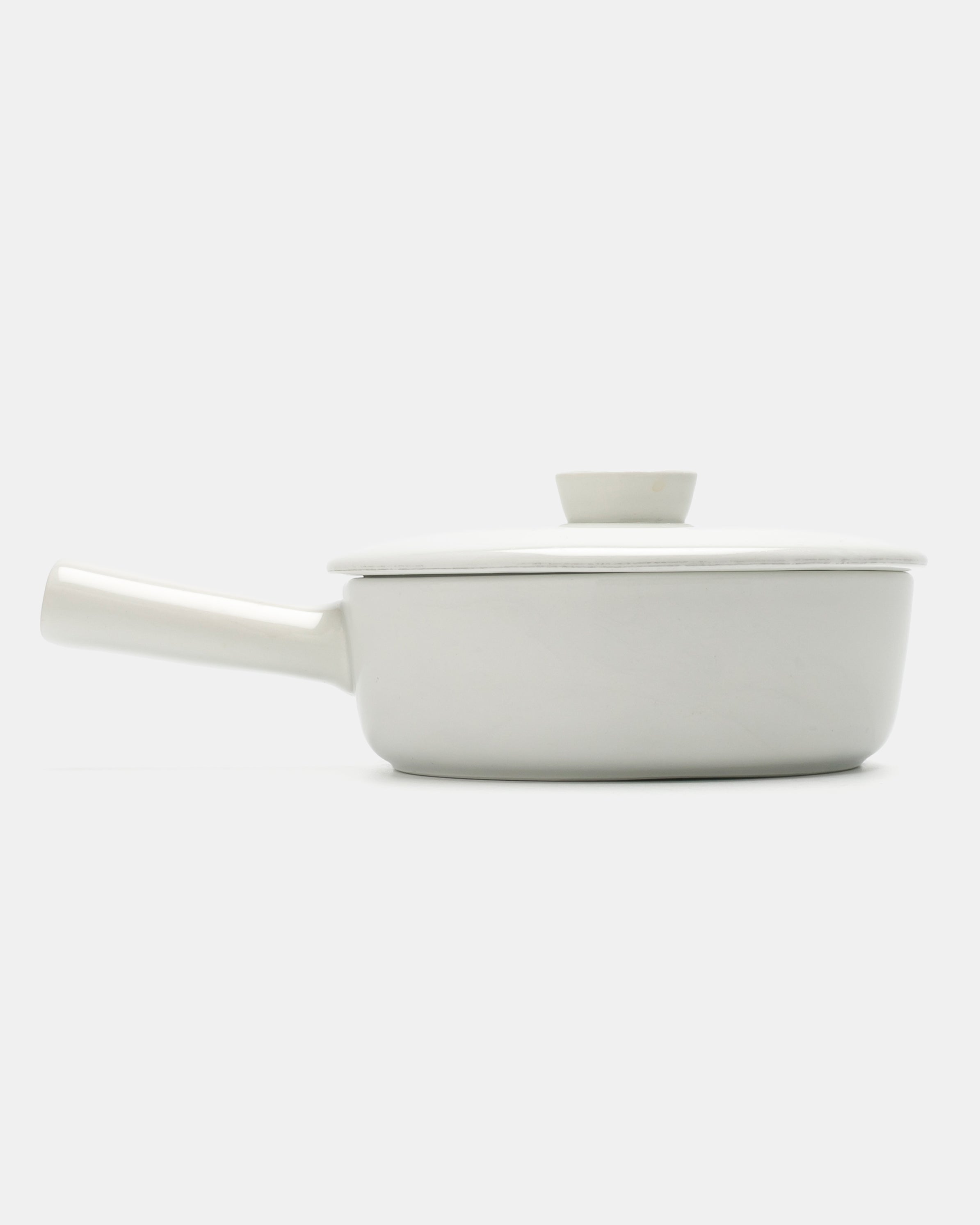 williamest ガシャ コンプリート 新品 KAJ FRANCK | KILTA CASSEROLE(WHITE) BA 1 | ARABIA – ELEPHANT