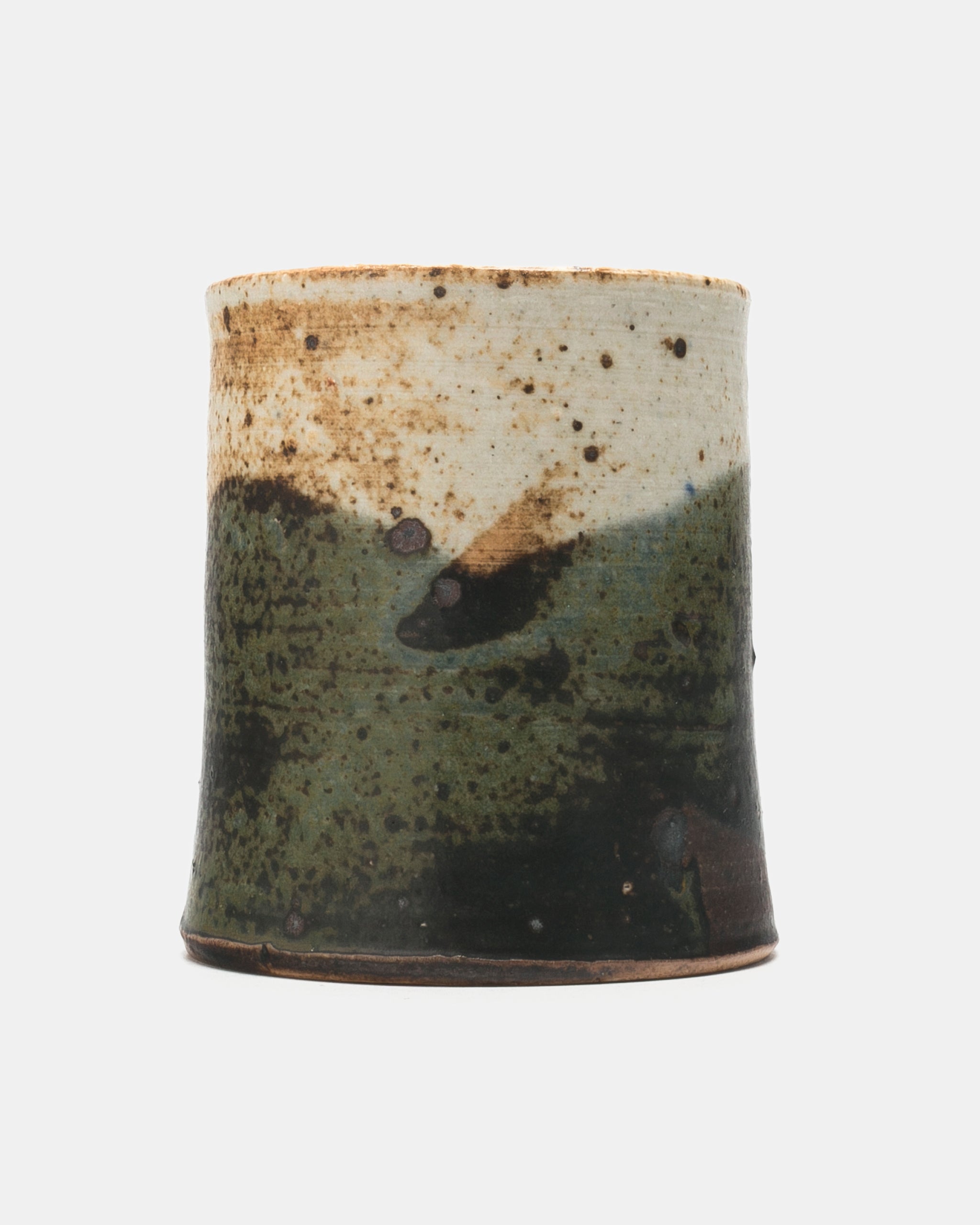KYLLIKKI SALMENHAARA | MUG | ARABIA ART DEPARTMENT – ELEPHANT