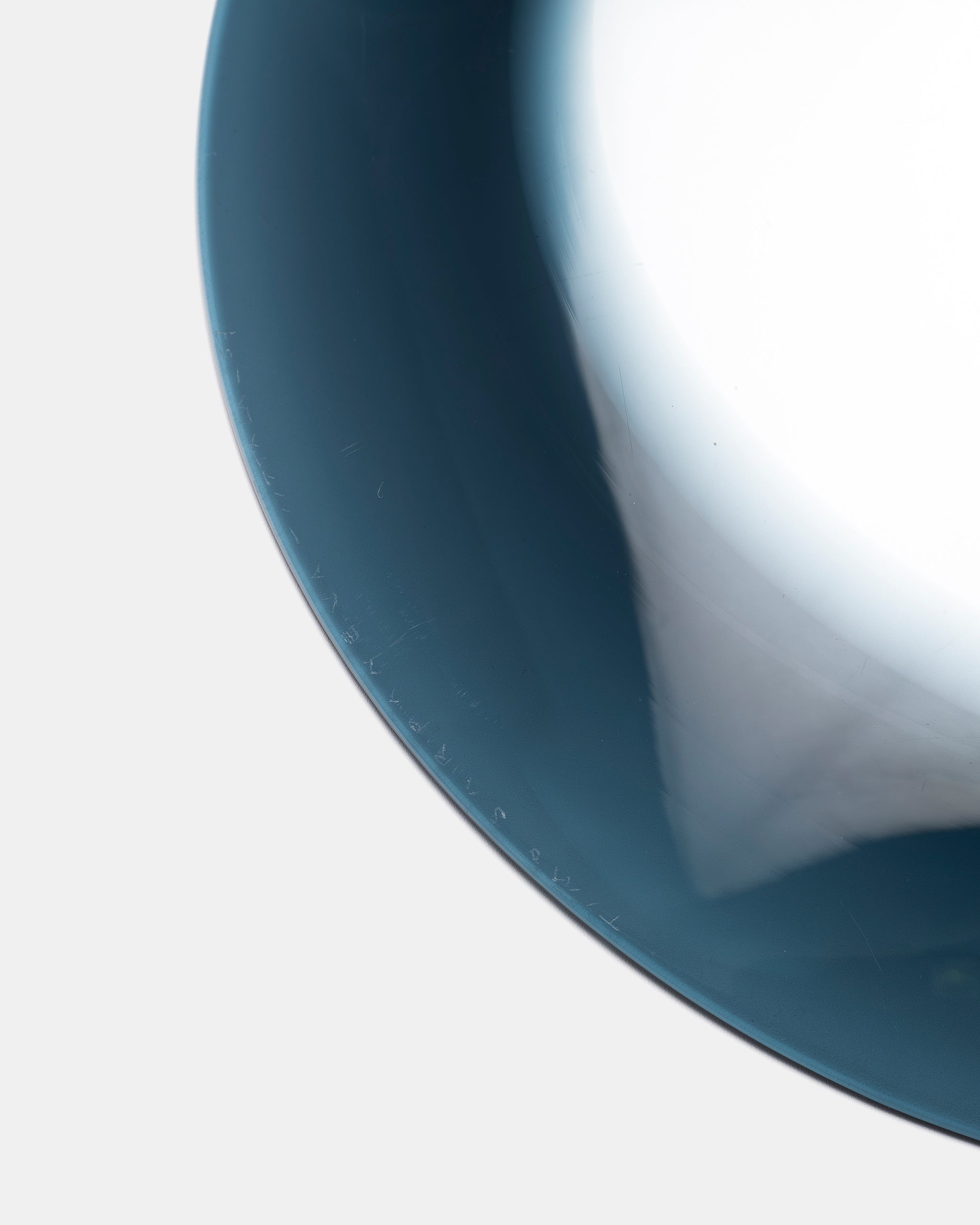 TIMO SARPANEVA | i-203 PLATE(BLUE) 220mm | IITTALA – ELEPHANT