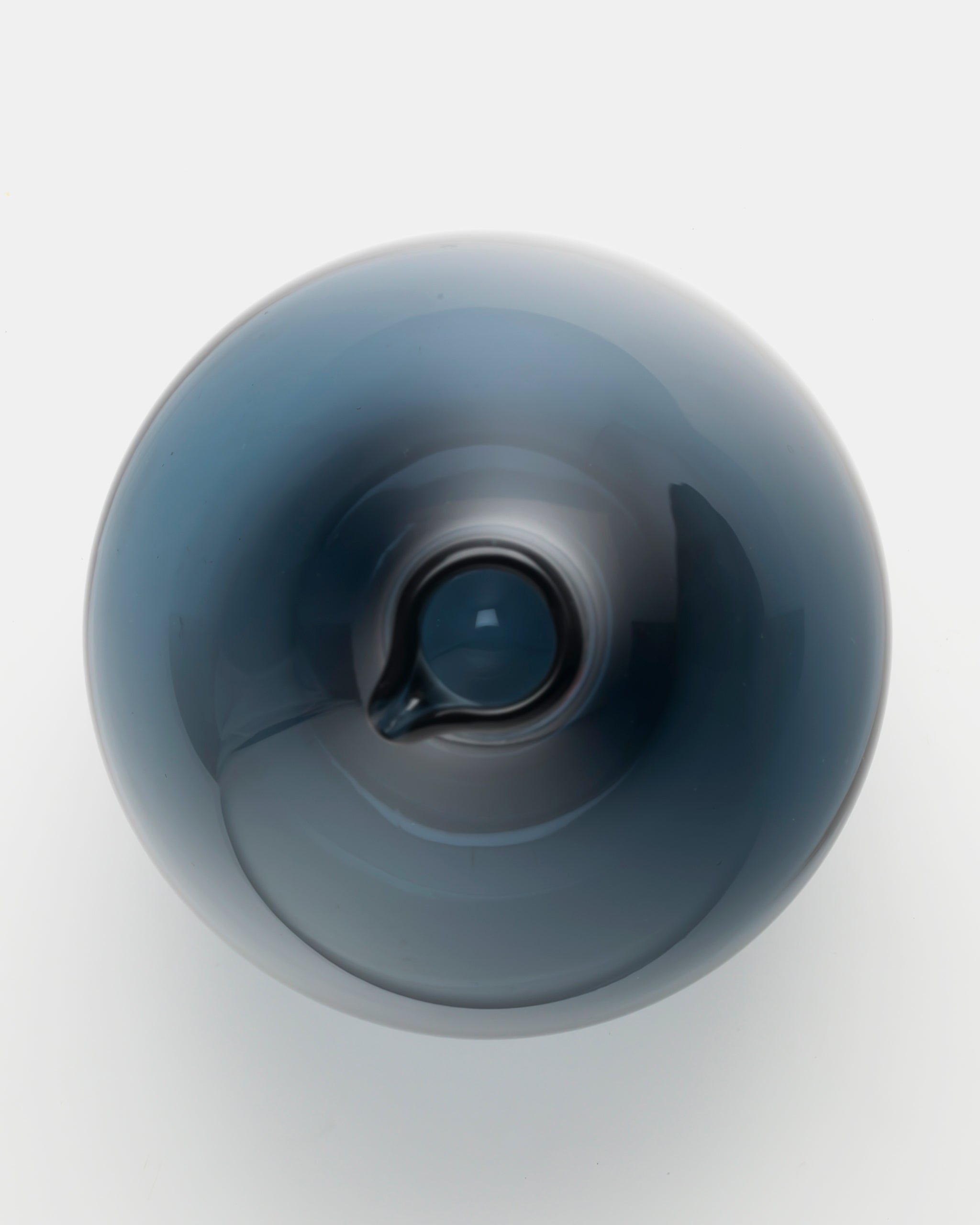 TIMO SARPANEVA | i-401 BOTTLE(BLUE GREY) 2501 | IITTALA – ELEPHANT