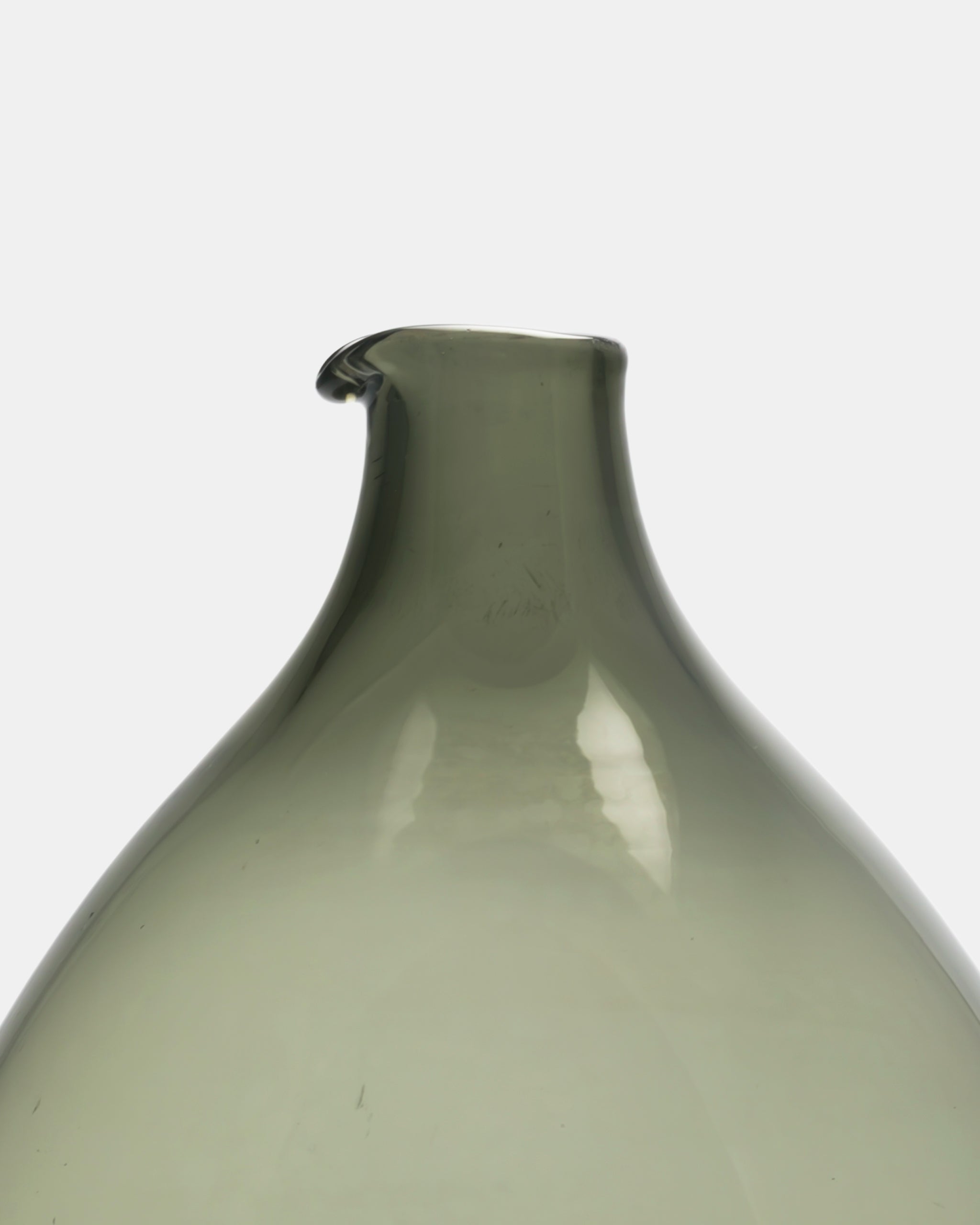 TIMO SARPANEVA | i-401 BOTTLE(GREEN GREY) 2501 | IITTALA – ELEPHANT