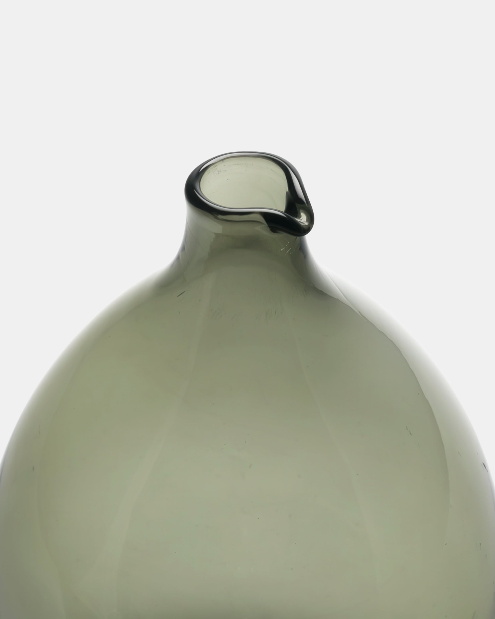 TIMO SARPANEVA | i-401 BOTTLE(GREEN GREY) 2501 | IITTALA – ELEPHANT